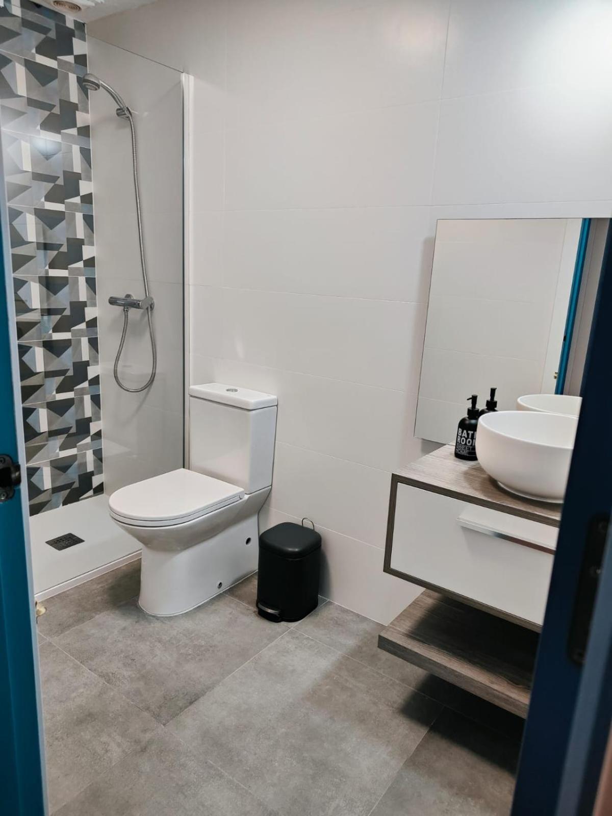Alhambra Apartments Gran Alacant Rum bild